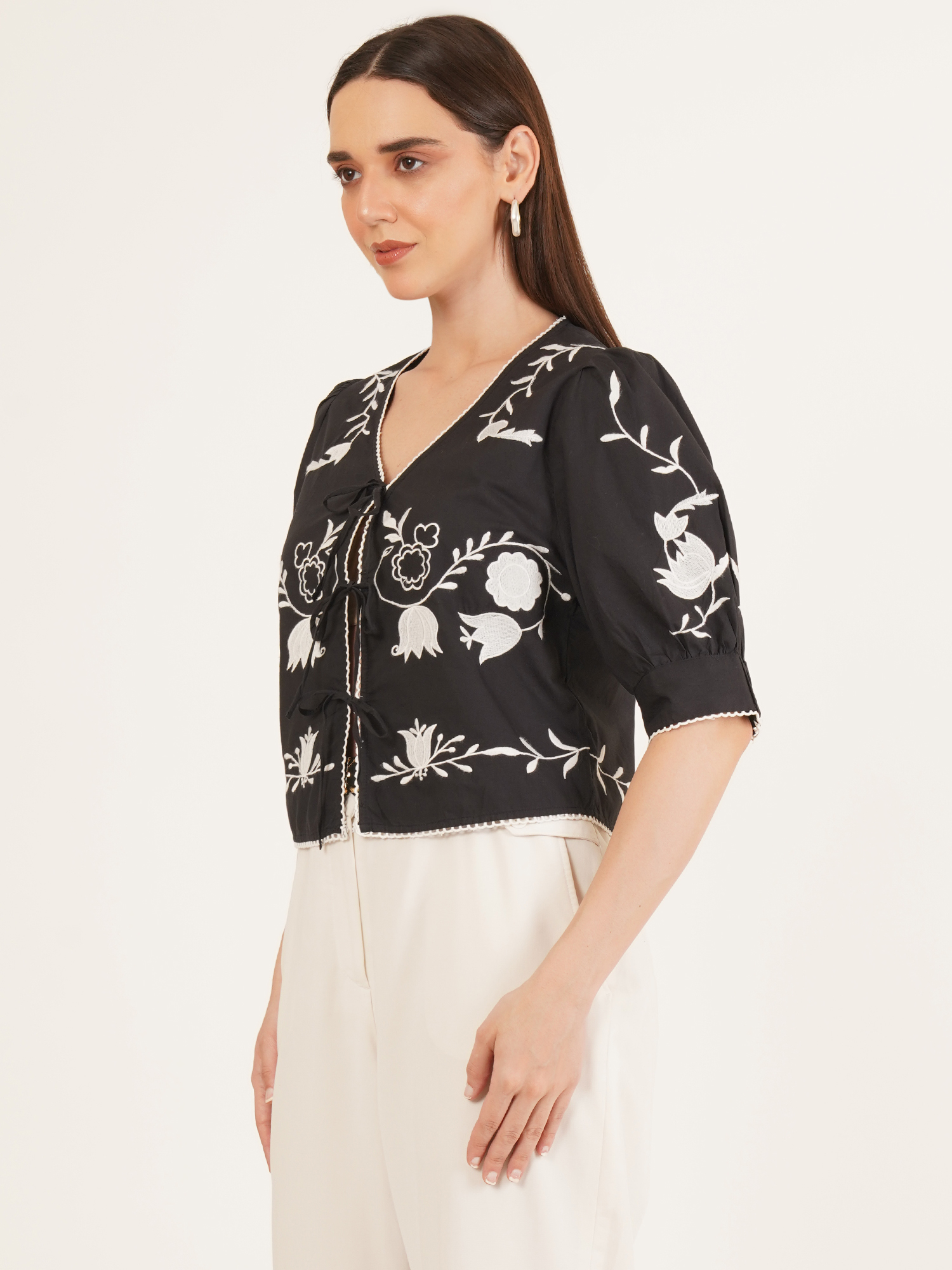 Women Embroidered Tie Front Crop Top 2
