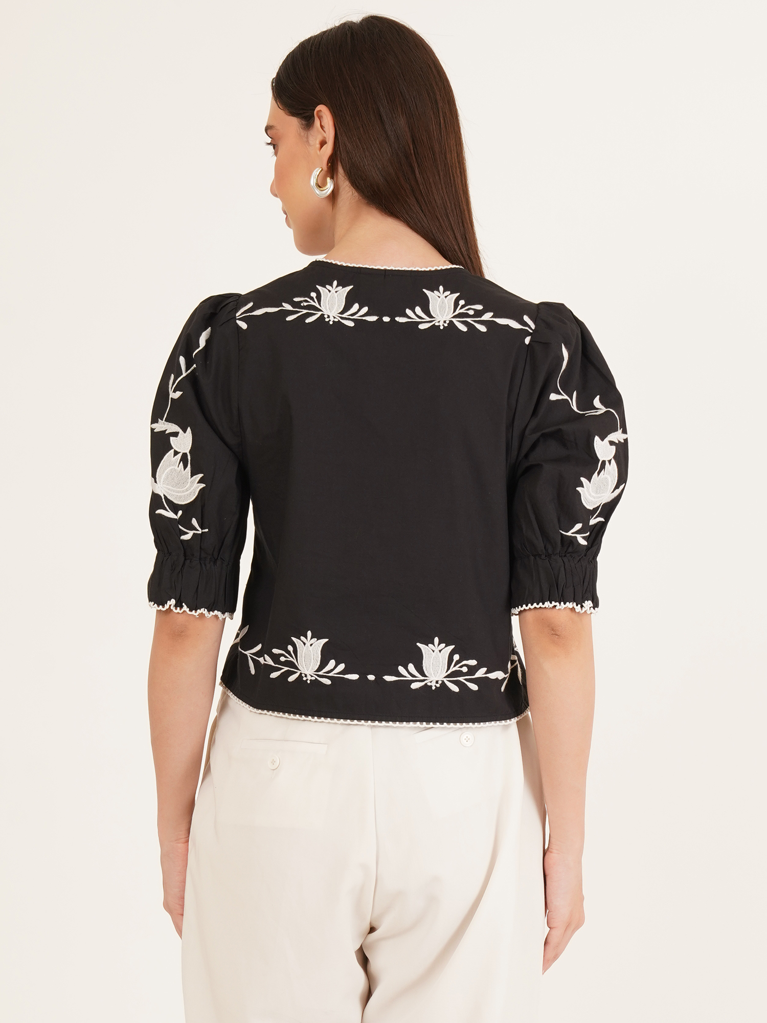 Women Embroidered Tie Front Crop Top 5