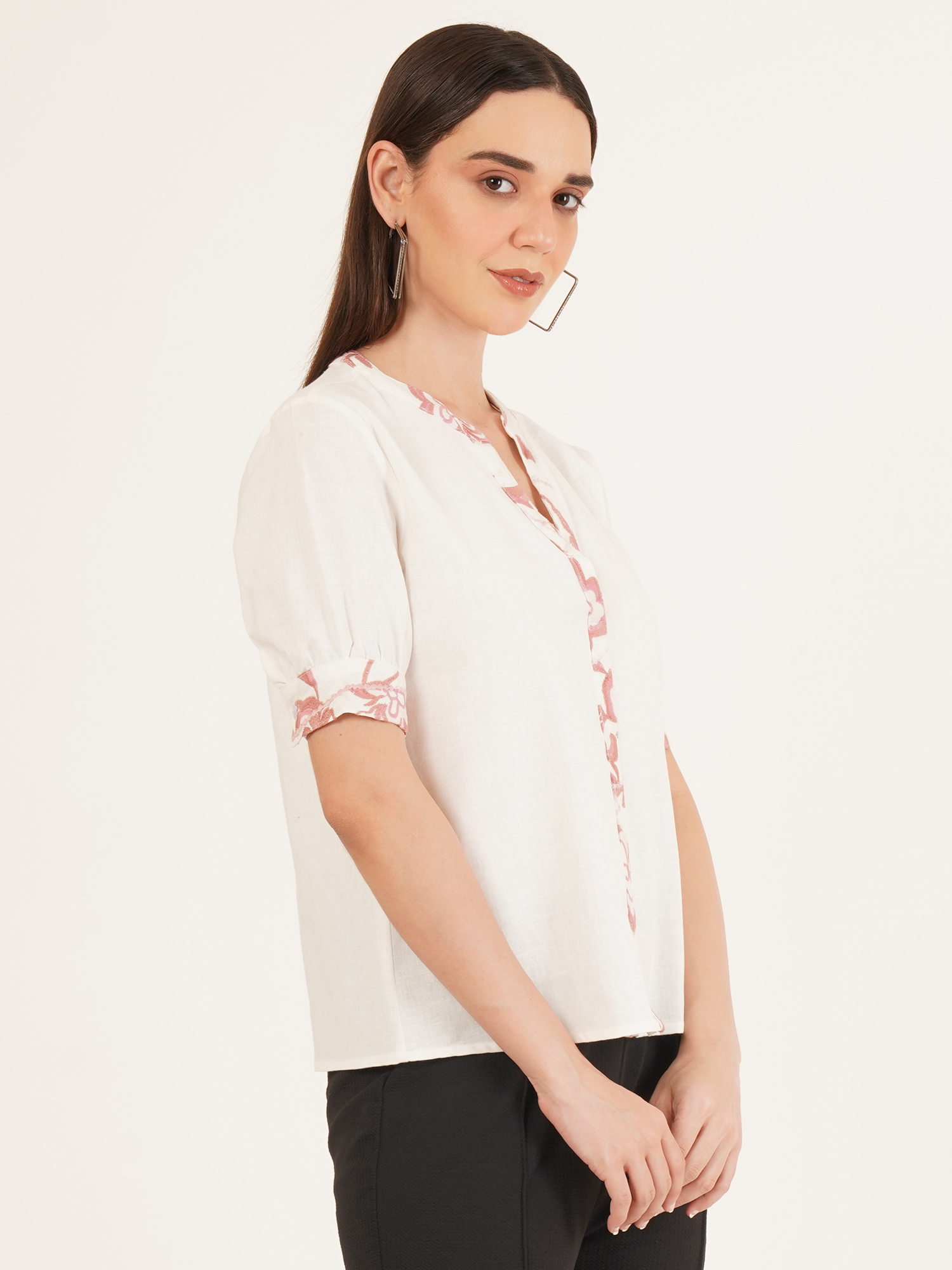 Women Embroidered Mandarin Collar Top 3