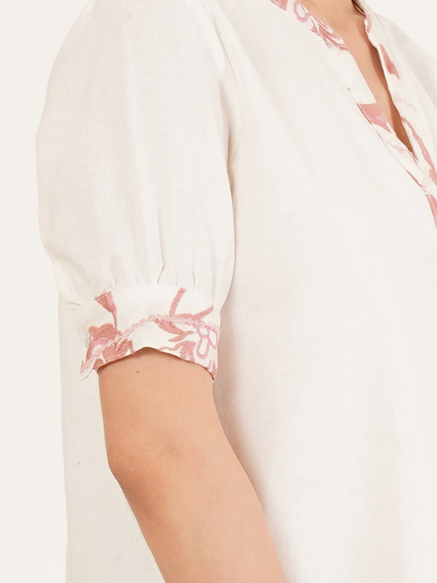 Women Embroidered Mandarin Collar Top 4