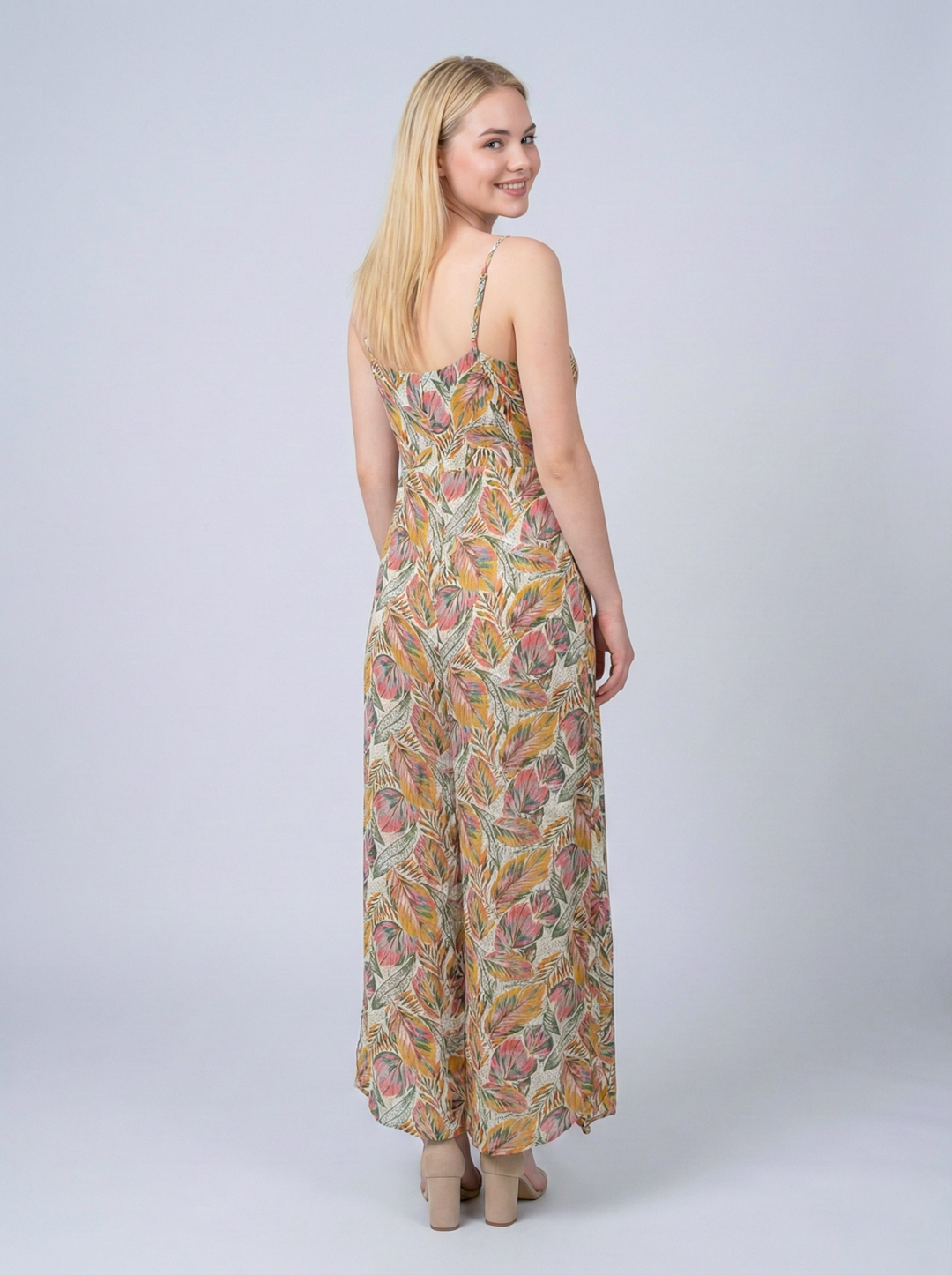Women Multicolor Halter Neck Printed Culotte Jumpsuit 2