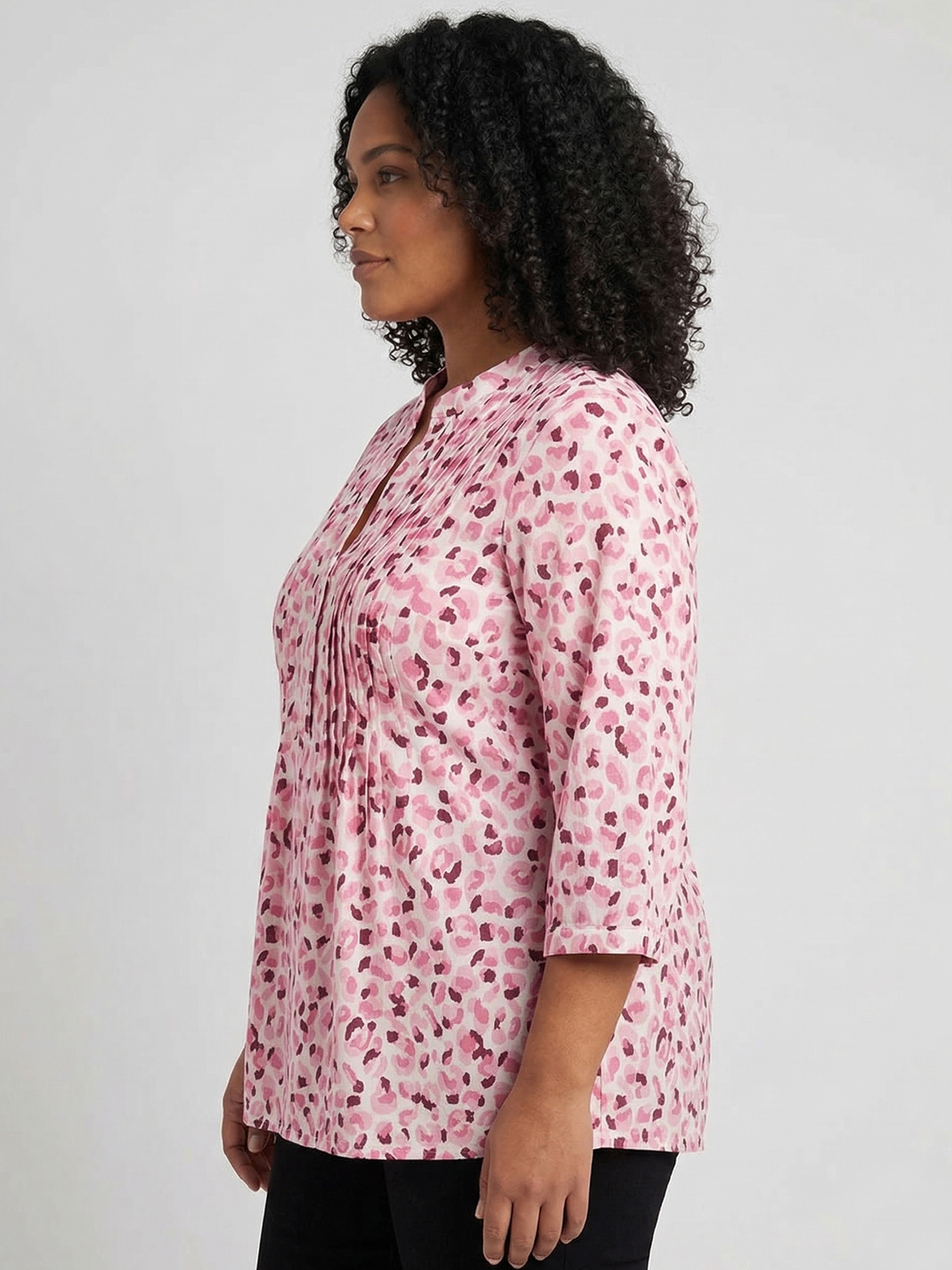 Women Pink & White Cotton Printed Mandarin Collar Plus Size Top 3