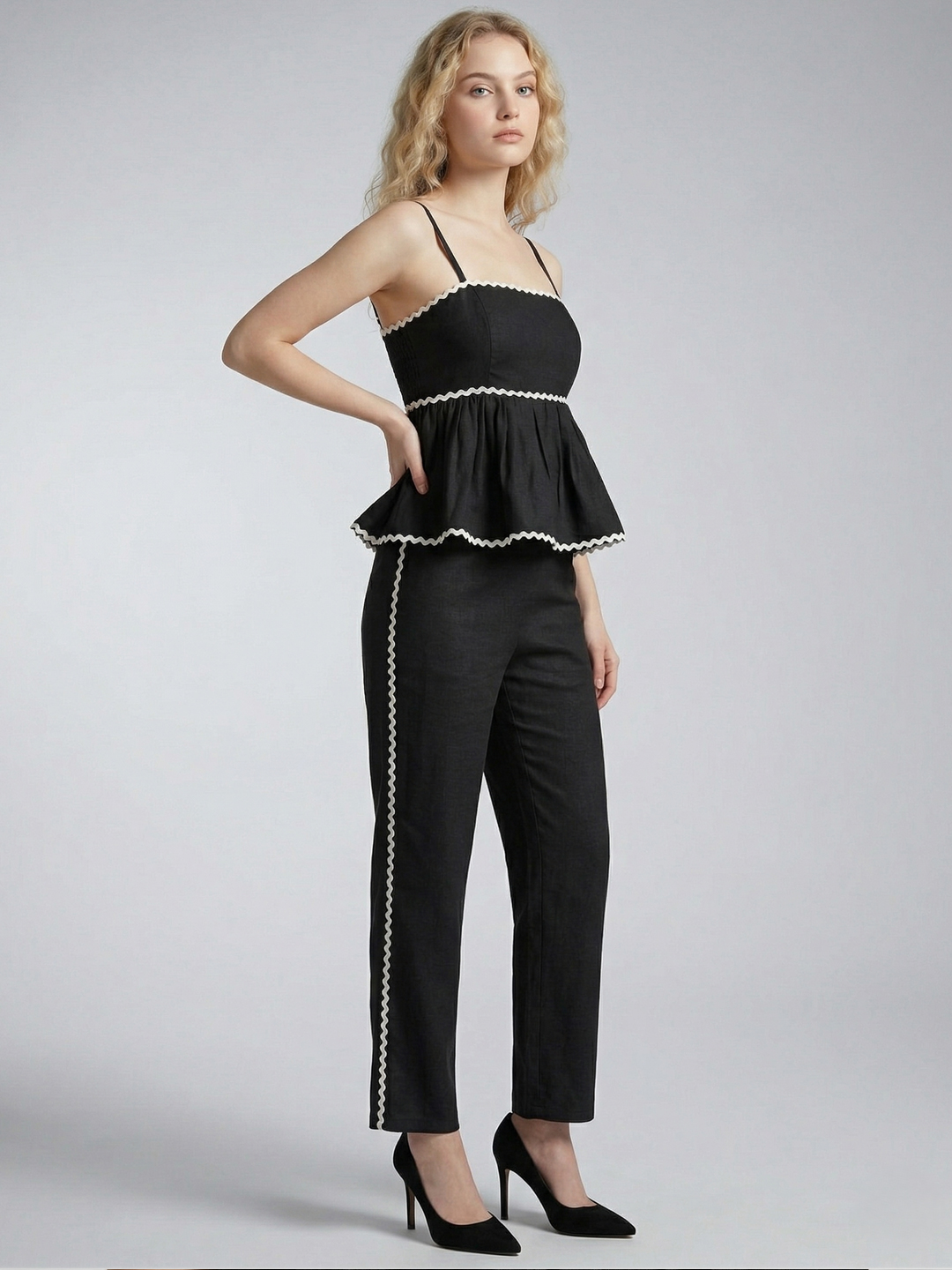 Women Black Lace Inserted Strappy Co-ord Set 5