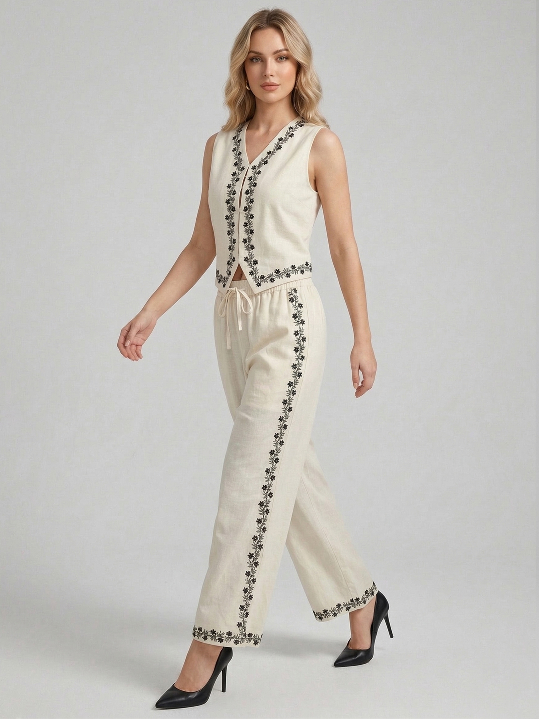 Women Off White Floral Embroidered Co-ord Set 3