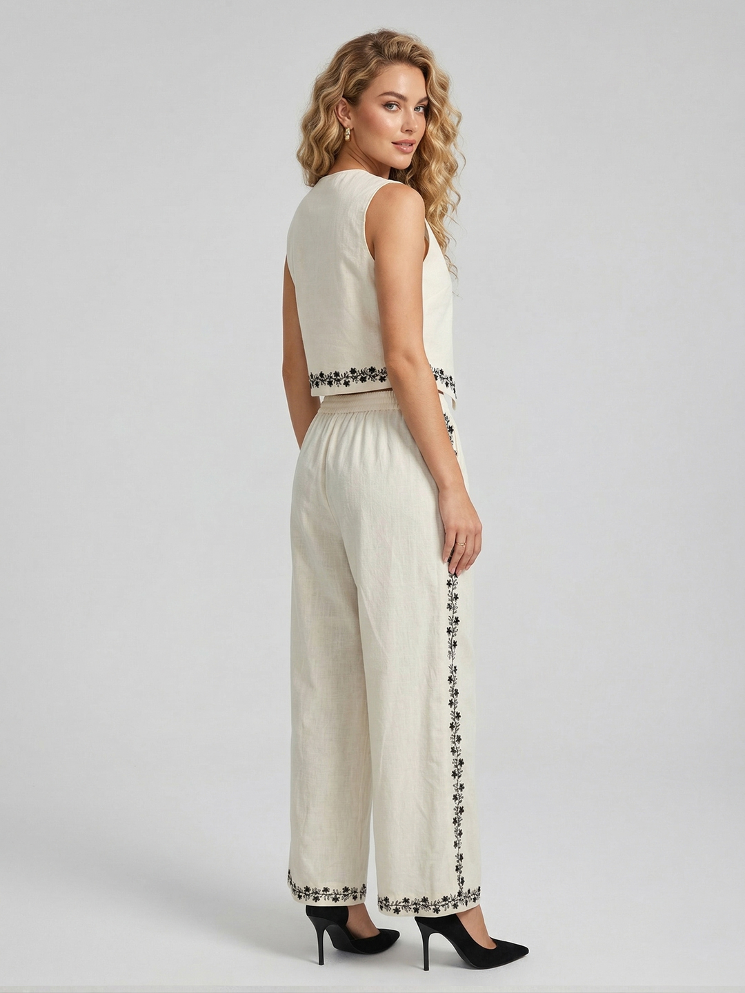 Women Off White Floral Embroidered Co-ord Set 4