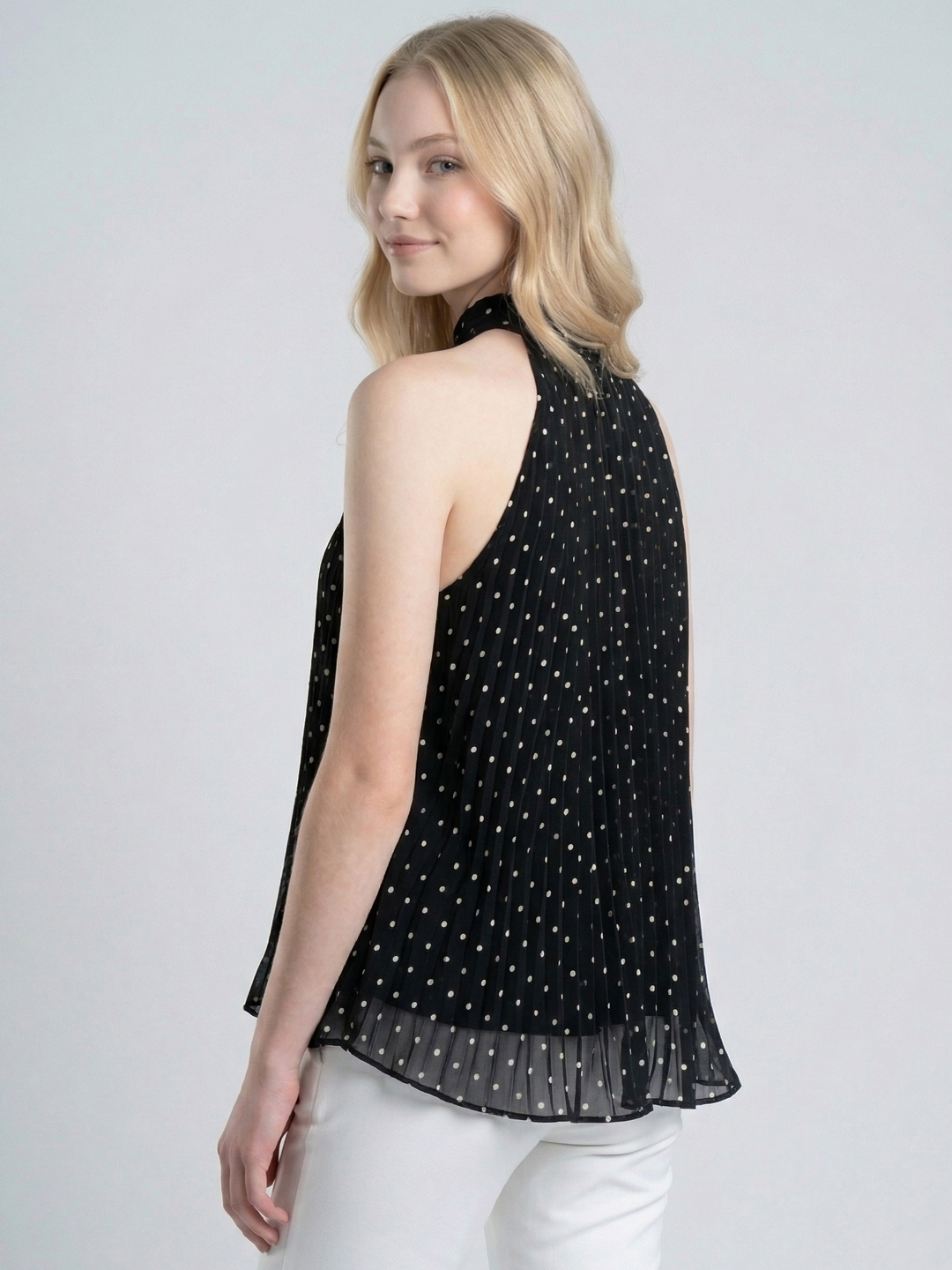 Women Black & White Polka Dot Pleated Halter Neck Tank Top 2