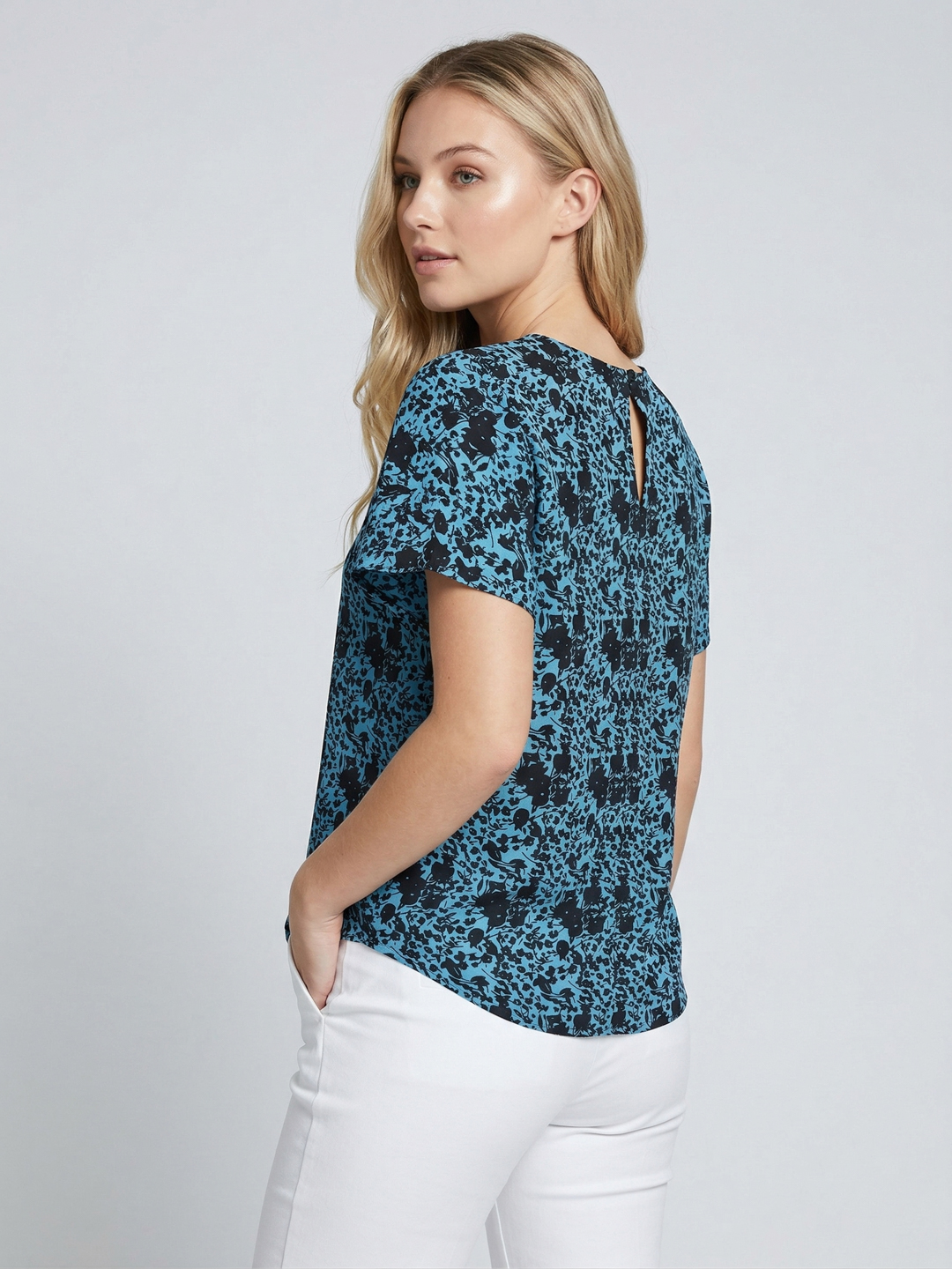 Women Blue Floral Print Plus Size Top 3